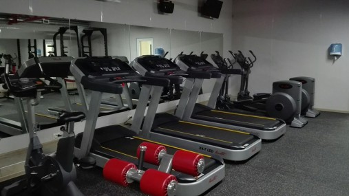 Беговая дорожка коммерческая AeroFIT X4-T LED