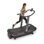 Беговая дорожка Assault Runner Pro (модель 2026, красный логотип) с изогнутым беговым полотном гусеничного типа